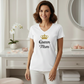 Queen Mom – modell med vit t-shirt